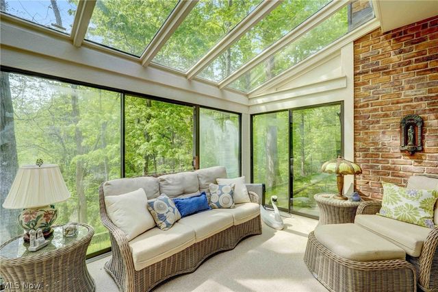 15 Hidden Valley, Rocky River, OH 44116