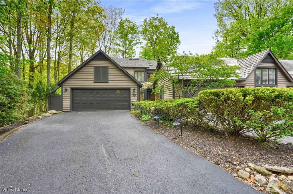 15 Hidden Valley, Rocky River, OH 44116