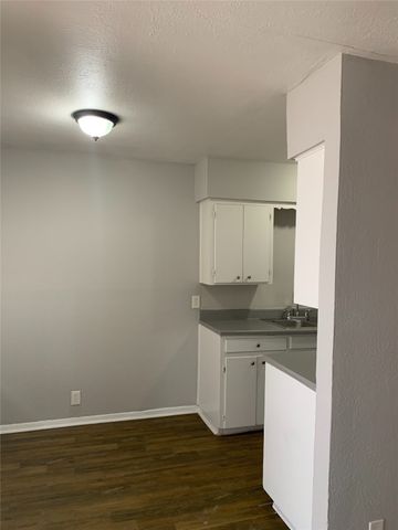 4606 Monarch Street 105, Dallas, TX 75204
