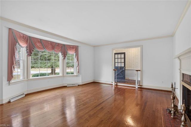 323 Sherwood DR, Suffolk, VA 23434