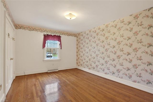 323 Sherwood DR, Suffolk, VA 23434