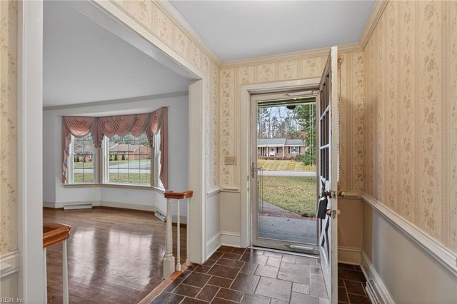 323 Sherwood DR, Suffolk, VA 23434