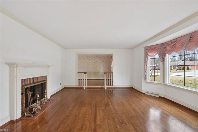 323 Sherwood DR, Suffolk, VA 23434