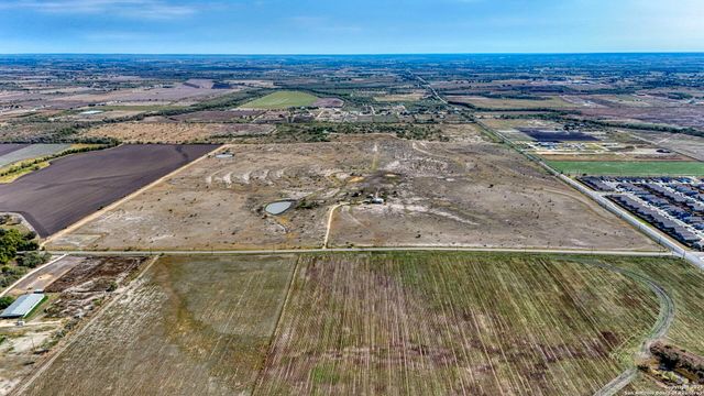 2780 Freudenburg, St Hedwig, TX 78152