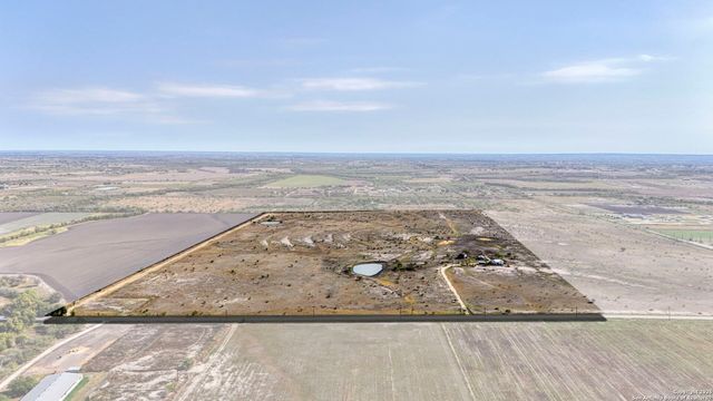 2780 Freudenburg, St Hedwig, TX 78152