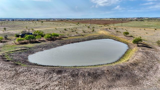 2780 Freudenburg, St Hedwig, TX 78152