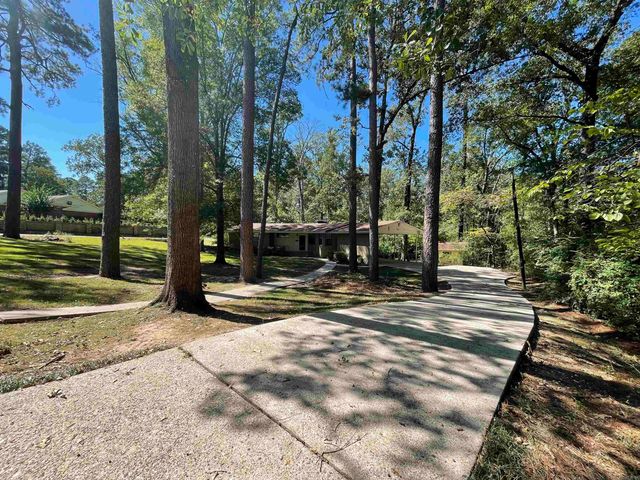 2300 N Madison Avenue, El Dorado, AR 71730