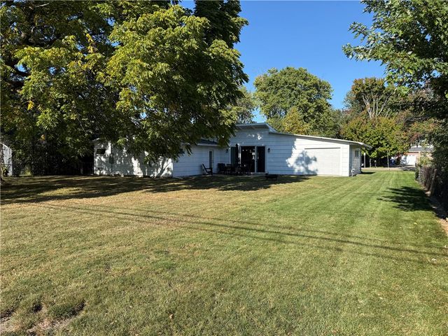 1579 Lakeview Road, Hamburg, NY 14085