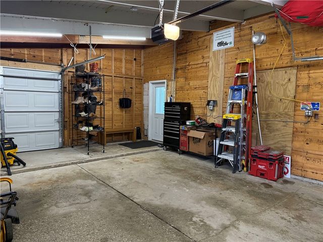 1579 Lakeview Road, Hamburg, NY 14085