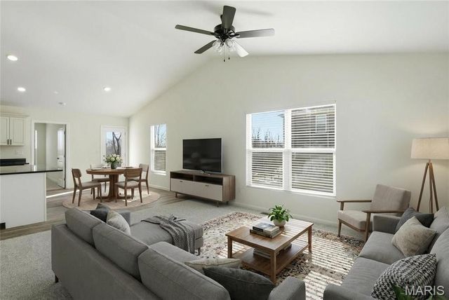 1123 Castle Green Drive, Waterloo, IL 62298