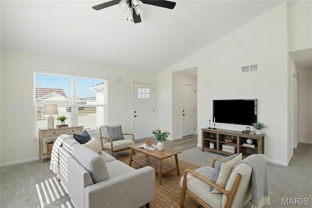 1123 Castle Green Drive, Waterloo, IL 62298