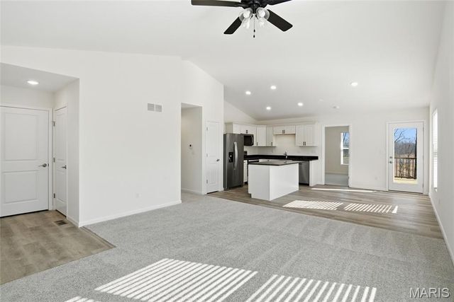 1123 Castle Green Drive, Waterloo, IL 62298