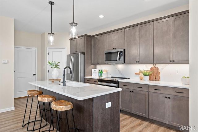 54 Pheasant Ring Drive, St Peters, MO 63376