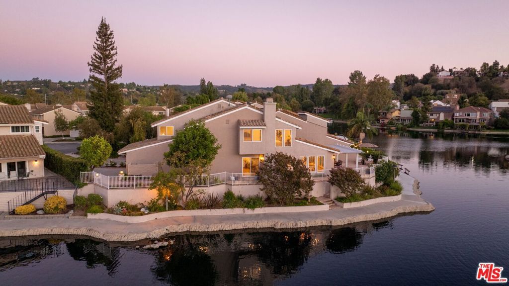 4707 Park Olivo N, Calabasas, CA 91302 — photo 2