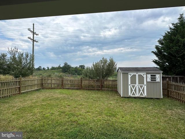 2043 STONELEIGH DR, Winchester, VA 22601