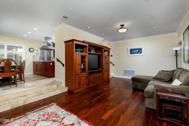 2111 Calaveras Drive, Camarillo, CA 93010