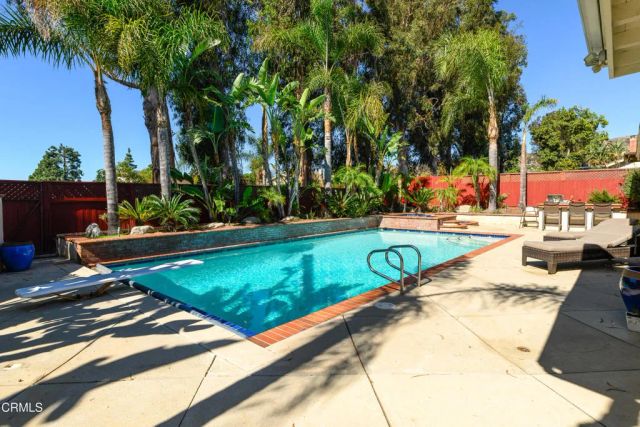 2111 Calaveras Drive, Camarillo, CA 93010