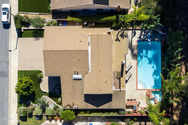 2111 Calaveras Drive, Camarillo, CA 93010