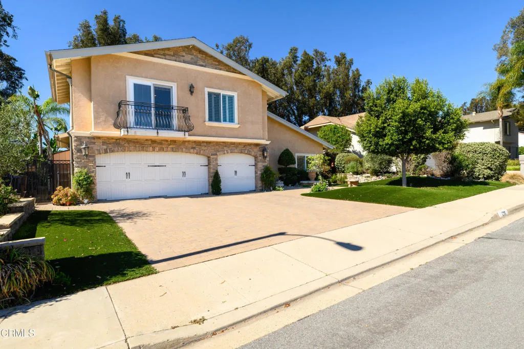 2111 Calaveras Drive, Camarillo, CA 93010