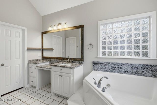 518 Castlewoods Boulevard, Brandon, MS 39047