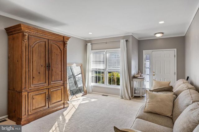 23 HILLTOP LN, Medford, NJ 08055