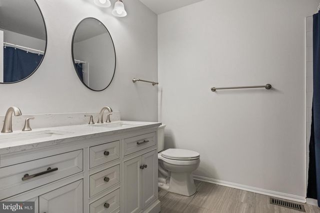 23 HILLTOP LN, Medford, NJ 08055