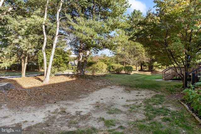 23 HILLTOP LN, Medford, NJ 08055