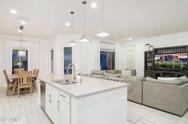20051 E MAYA Road, Queen Creek, AZ 85142