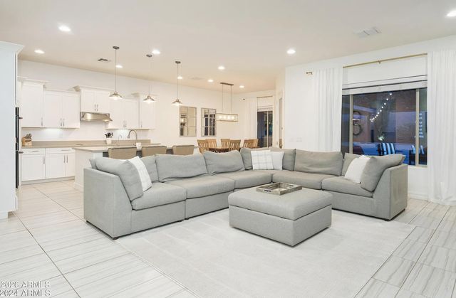 20051 E MAYA Road, Queen Creek, AZ 85142