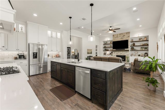 3901 Brownway Court, College Station, TX 77845