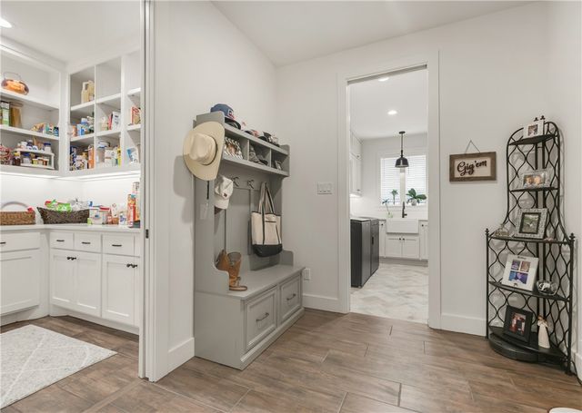 3901 Brownway Court, College Station, TX 77845