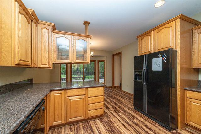 34554 Quaker Valley Road, Farmington Hills, MI 48331