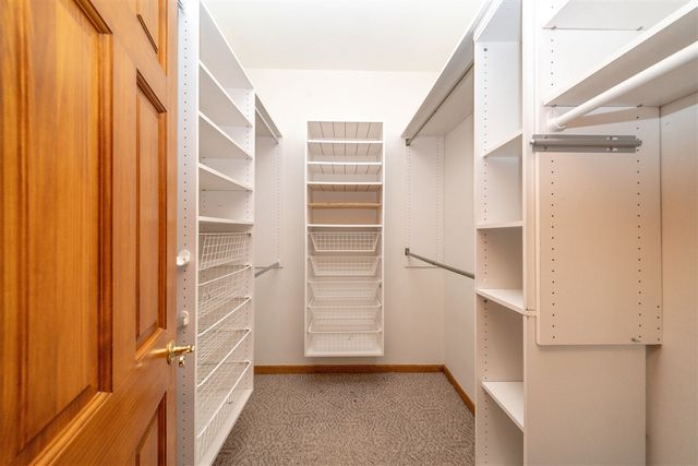 34554 Quaker Valley Road, Farmington Hills, MI 48331