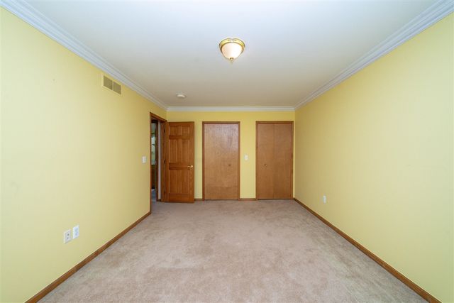 34554 Quaker Valley Road, Farmington Hills, MI 48331