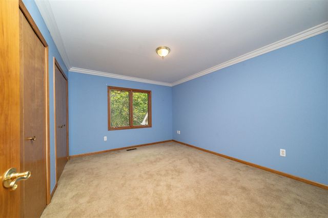 34554 Quaker Valley Road, Farmington Hills, MI 48331