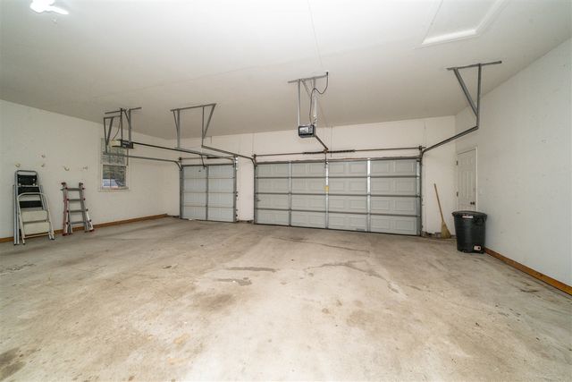 34554 Quaker Valley Road, Farmington Hills, MI 48331