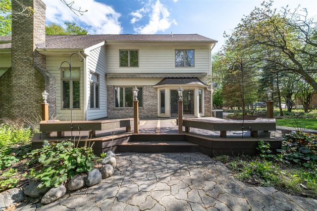 34554 Quaker Valley Road, Farmington Hills, MI 48331