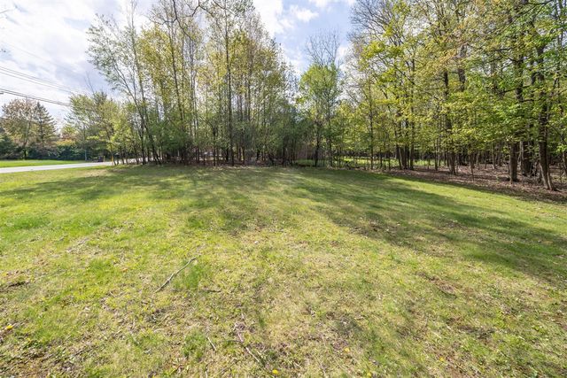 34554 Quaker Valley Road, Farmington Hills, MI 48331