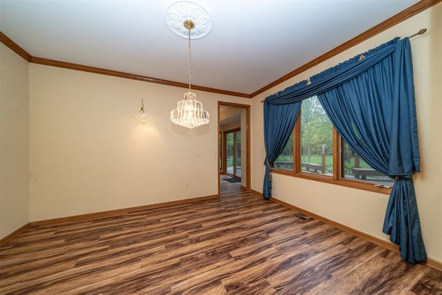 34554 Quaker Valley Road, Farmington Hills, MI 48331