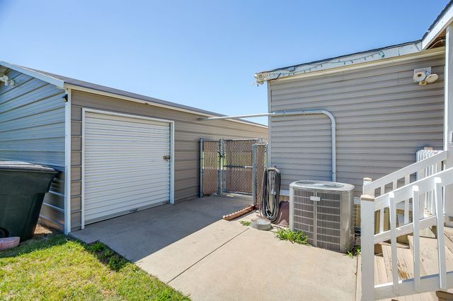 6004 Black Springs Lane, Joshua, TX 76058