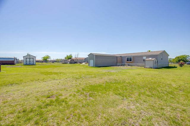 6004 Black Springs Lane, Joshua, TX 76058