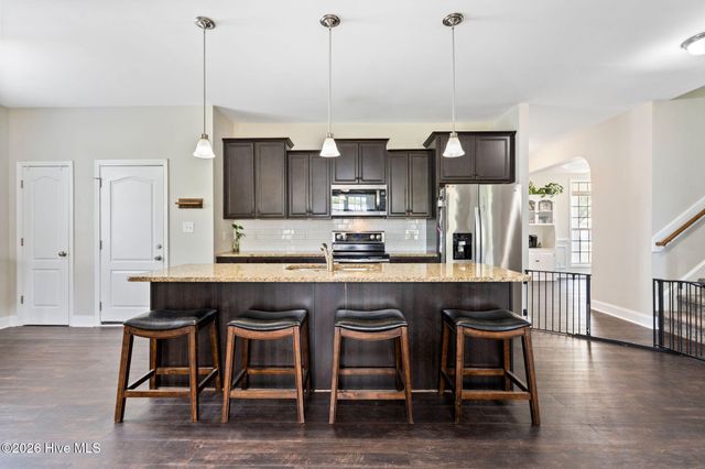 107 Camelot Drive, Holly Ridge, NC 28445