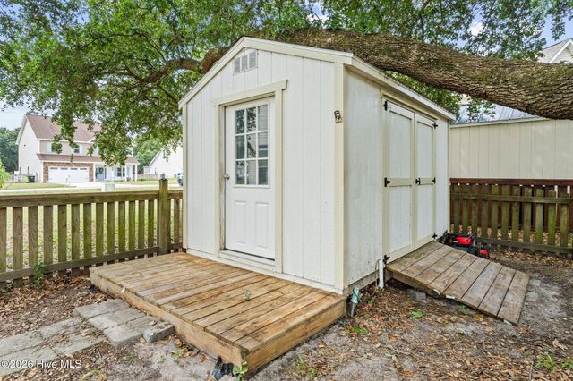 107 Camelot Drive, Holly Ridge, NC 28445