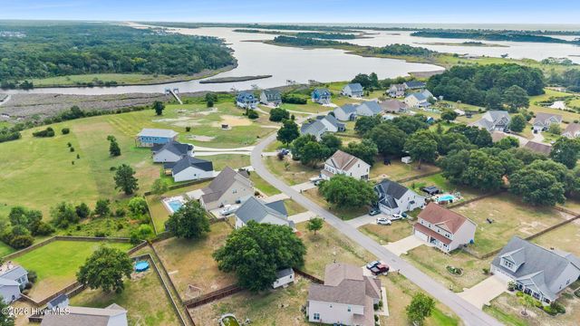 107 Camelot Drive, Holly Ridge, NC 28445