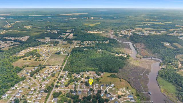 107 Camelot Drive, Holly Ridge, NC 28445