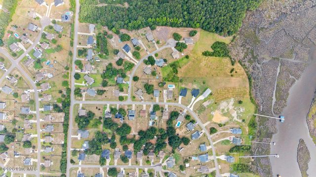 107 Camelot Drive, Holly Ridge, NC 28445