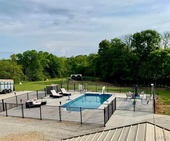 10226 Brushy Run Road, Potosi, MO 63664