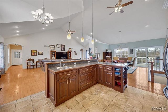 10226 Brushy Run Road, Potosi, MO 63664