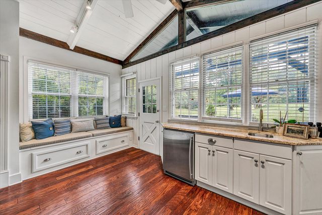 400 Walnut RD, Salem, VA 24153