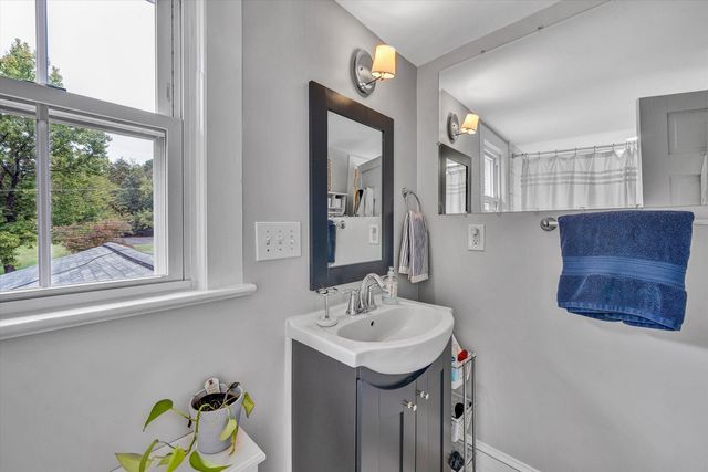 400 Walnut RD, Salem, VA 24153